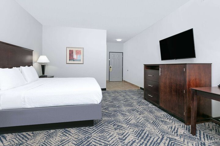 Room 28 of 46