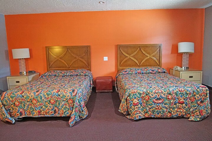 Room 26 of 47