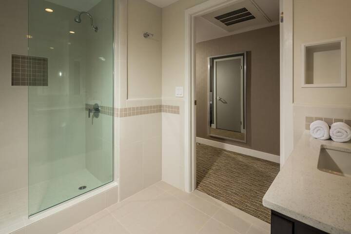 Room 17 of 29
