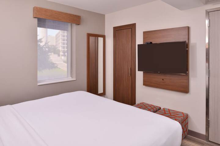 Holiday Inn Express New Orleans - Arts District by IHG