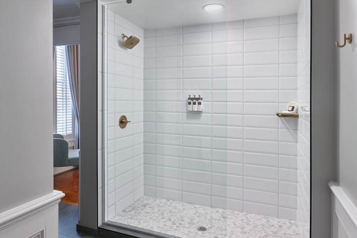 The Tremont House Galveston, a Tribute Portfolio Hotel