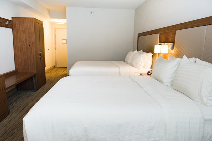 Room 25 of 46