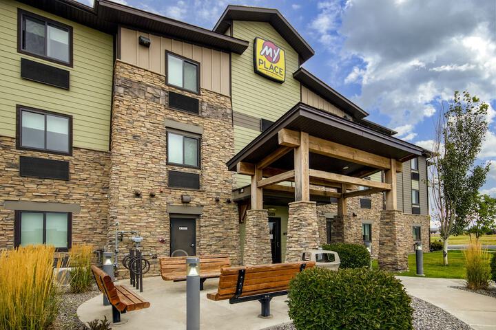 Hotel 3 of 52
