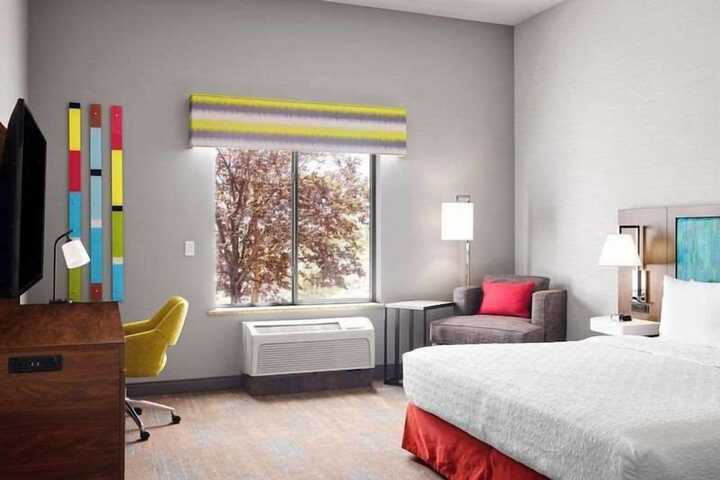 Hampton Inn & Suites Ridgecrest