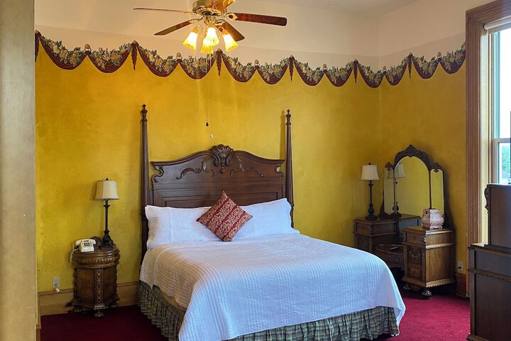 Room 43 of 75
