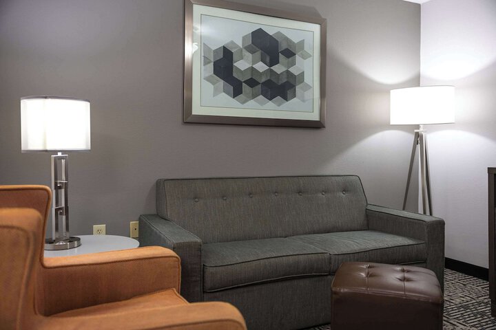 Room 45 of 98