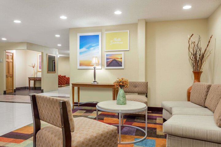 Hotel Interior 4 of 41
