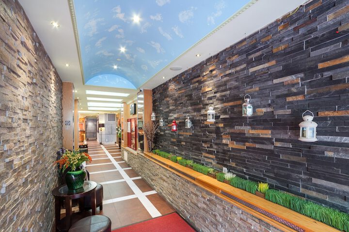 Hotel Interior 10 of 58