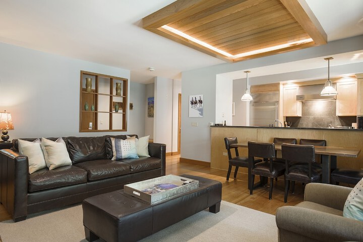 Element 52 Auberge Collection