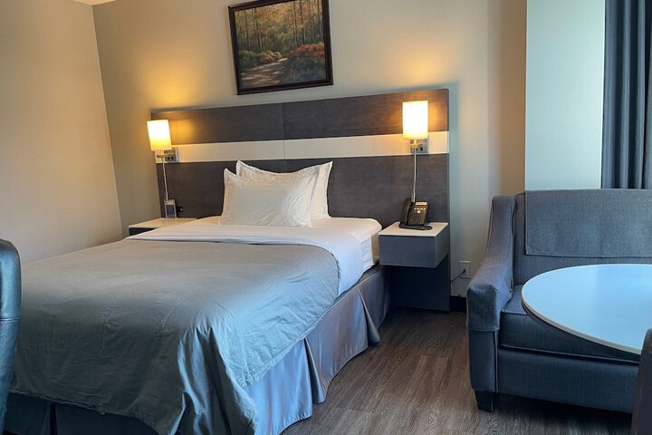 Room 11 of 40