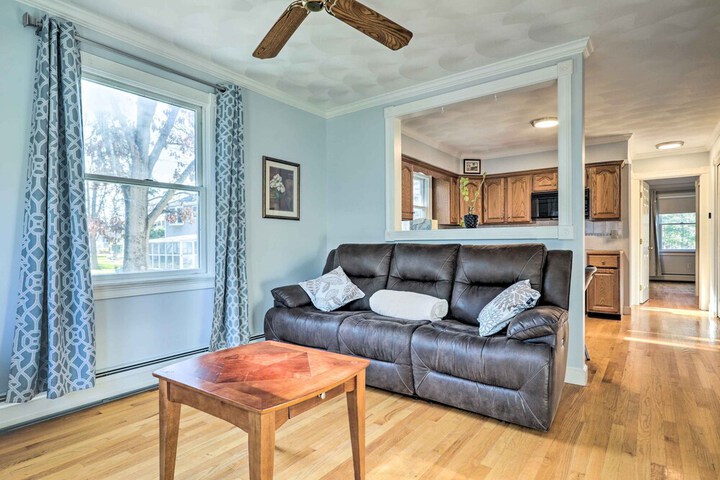 7 Mi to Downtown Providence: Quiet Apt in Seekonk
