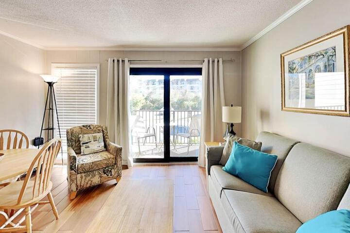 Hilton Head Beach & Tennis A142