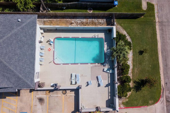 Pool 2 of 28