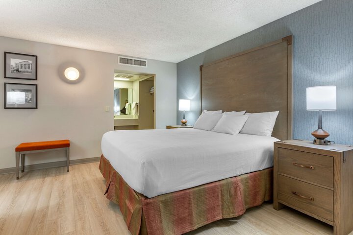 Room 20 of 63