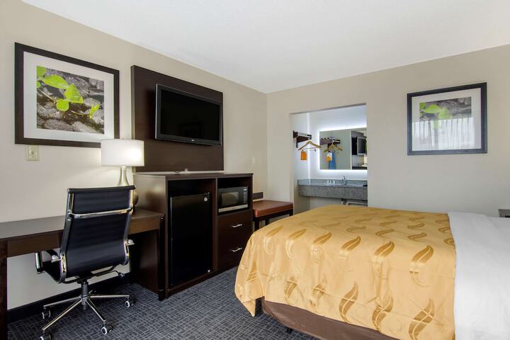 Room 18 of 24