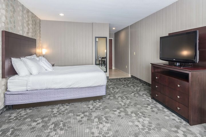 Room 36 of 49