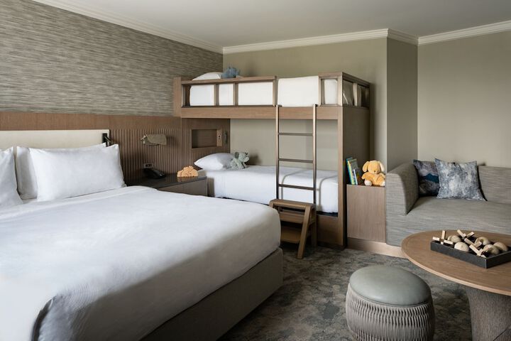 Room 70 of 128