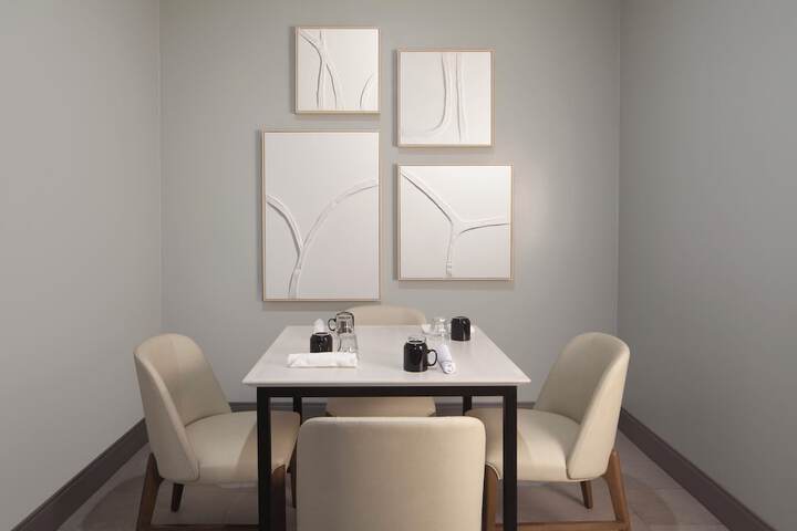 Dining 74 of 86
