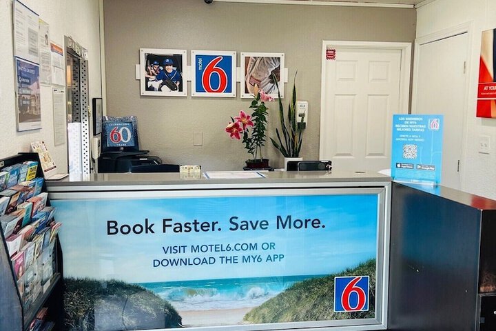 Motel 6 La Mesa CA - San Diego