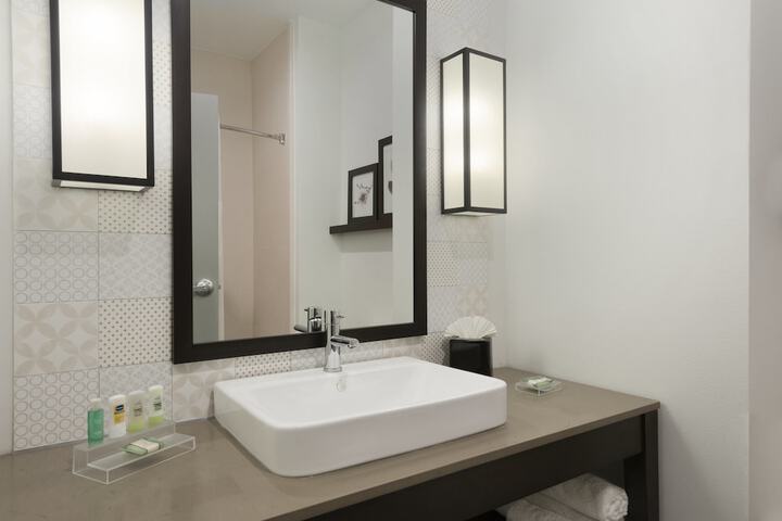 Country Inn & Suites by Radisson Enid, OK