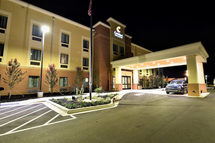 Hotel 4 of 71