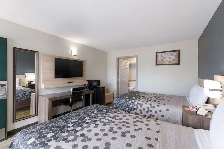 Room 8 of 22
