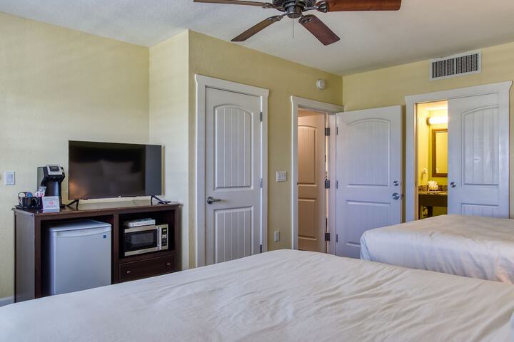 Harbourside Resort a New Hotel Collection Property