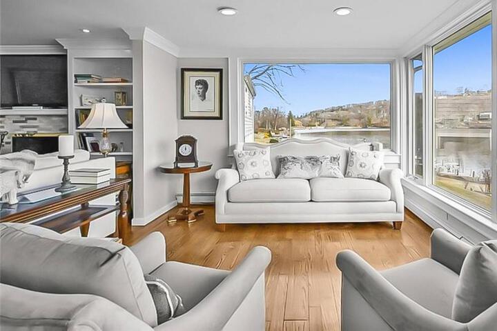 Candlewood Lake House