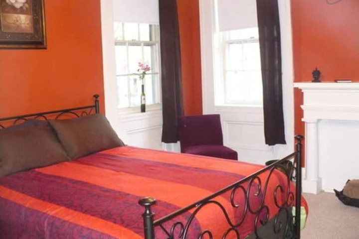 Room 8 of 20