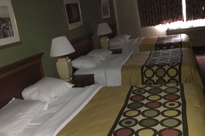 Room 18 of 50