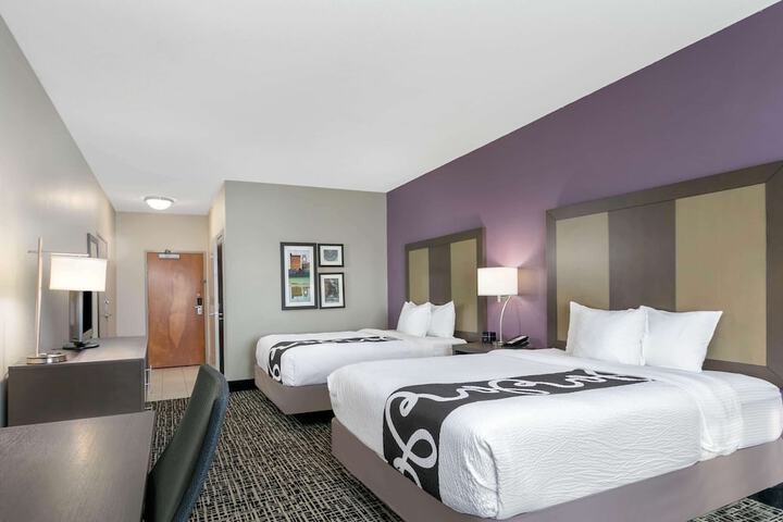 La Quinta Inn & Suites by Wyndham Hopkinsville