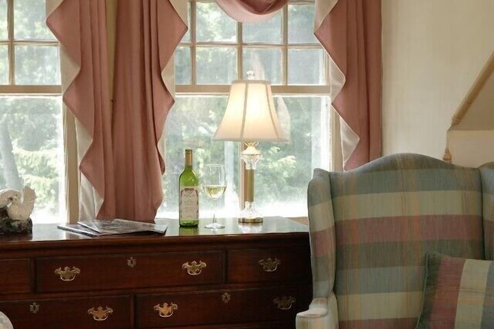 Room 72 of 100