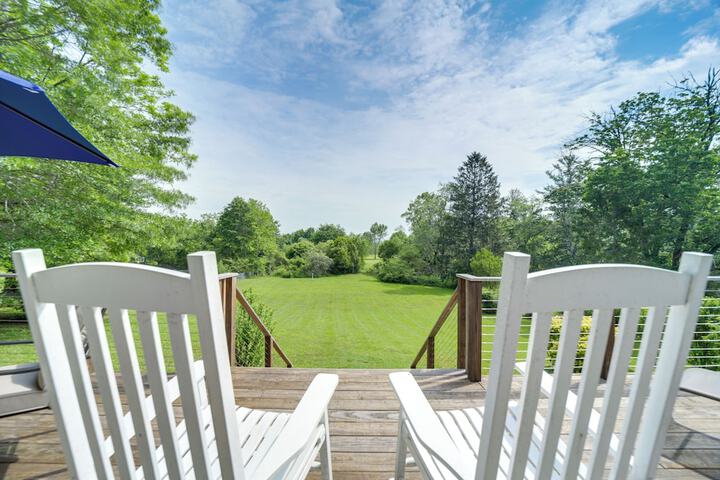 Centrally Located Brevard Home w / Deck & Fire Pit!