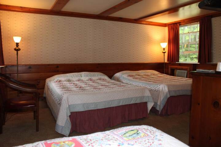 Room 14 of 32