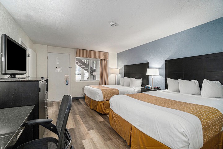 Room 42 of 67