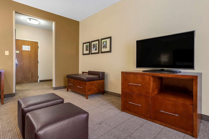 Room 30 of 39