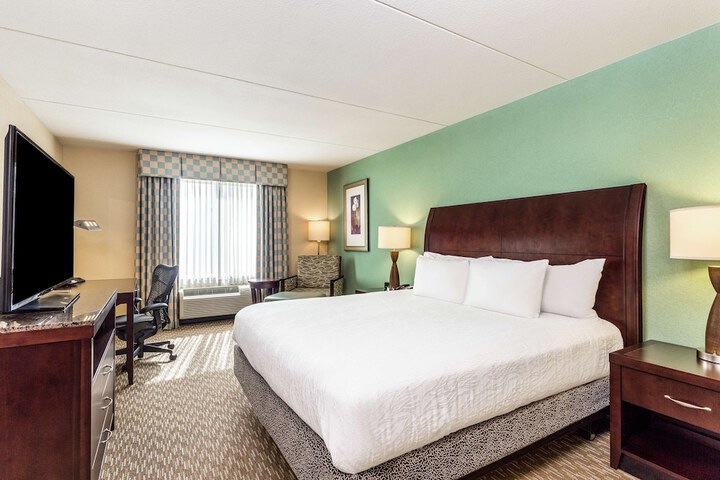 Room 27 of 41