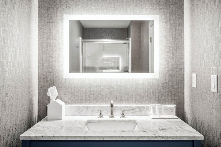 Room 46 of 108