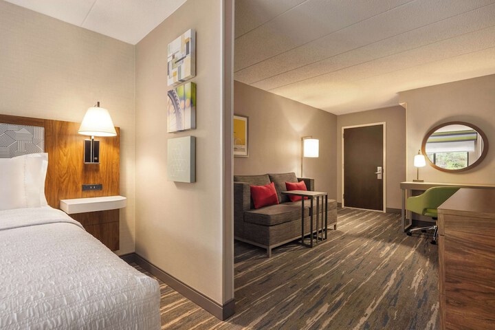 Room 8 of 29