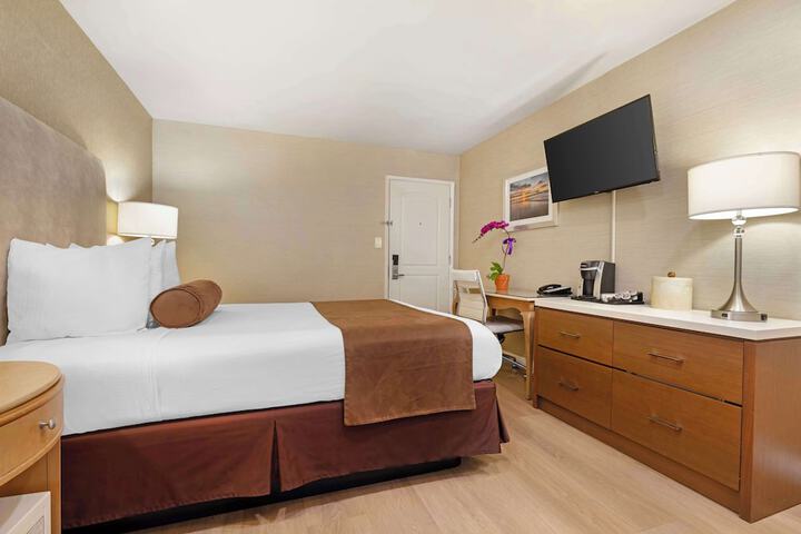 Room 15 of 27