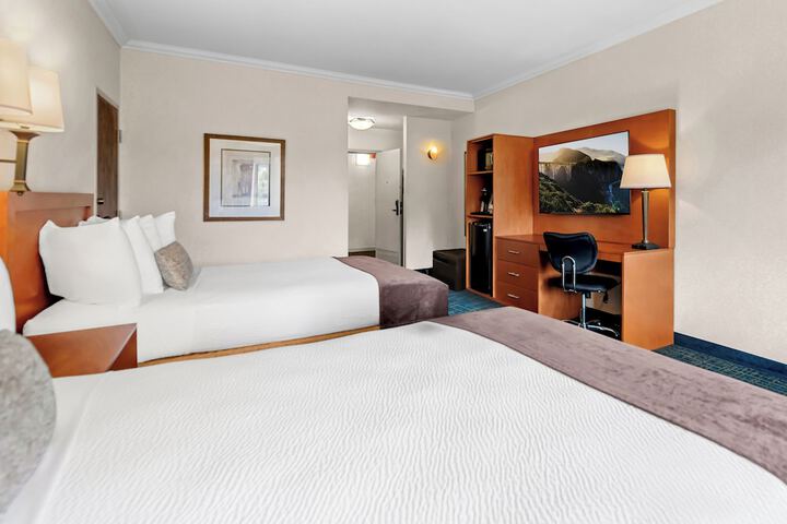 Room 32 of 60