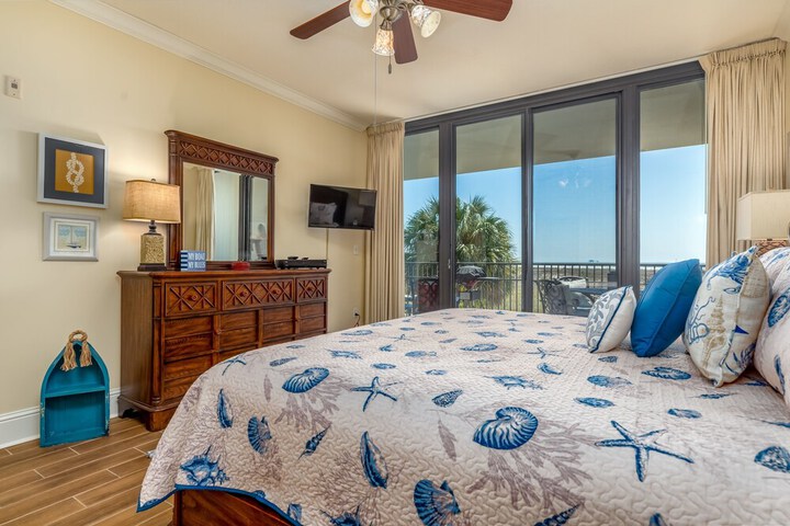 Calm Seas - Holiday Isle #119 - Tremendous Views a Beautiful Gulf Front Pool, A Heated Indoor Pool, Jacuzzi, Steam Room, & Gulf View Fitness Center. 2 Bedroom Condo by RedAwning