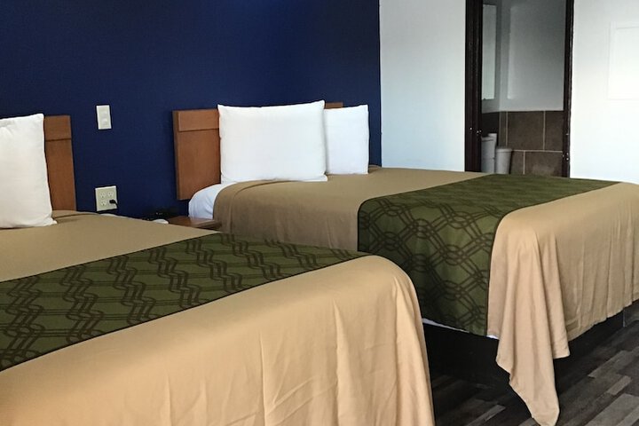 Room 8 of 38