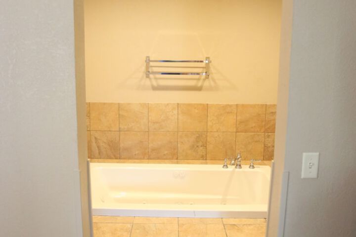 Room 16 of 27