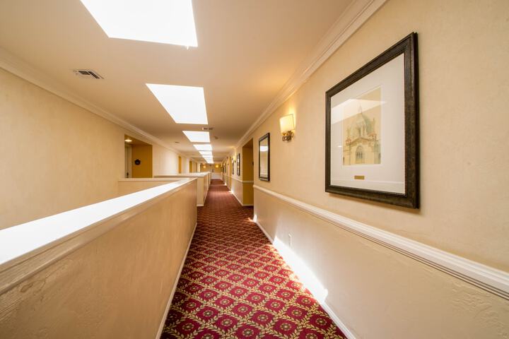 Ballroom/Hall 26 of 35
