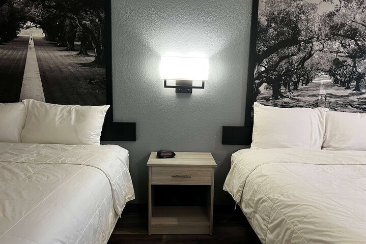 Room 17 of 19