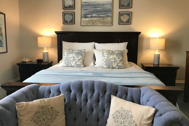 Tattingstone Inn