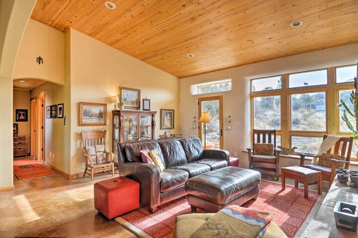 Family-friendly Del Norte Home w / Stunning Views!