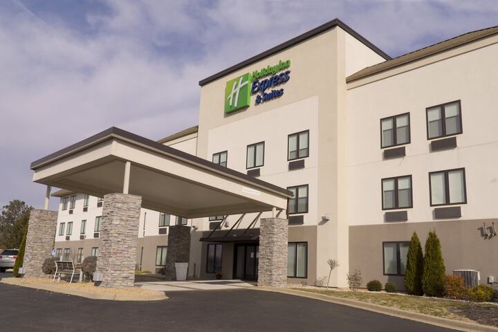 Hotel 3 of 82