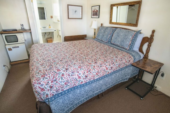 Mt Williamson Motel and Basecamp